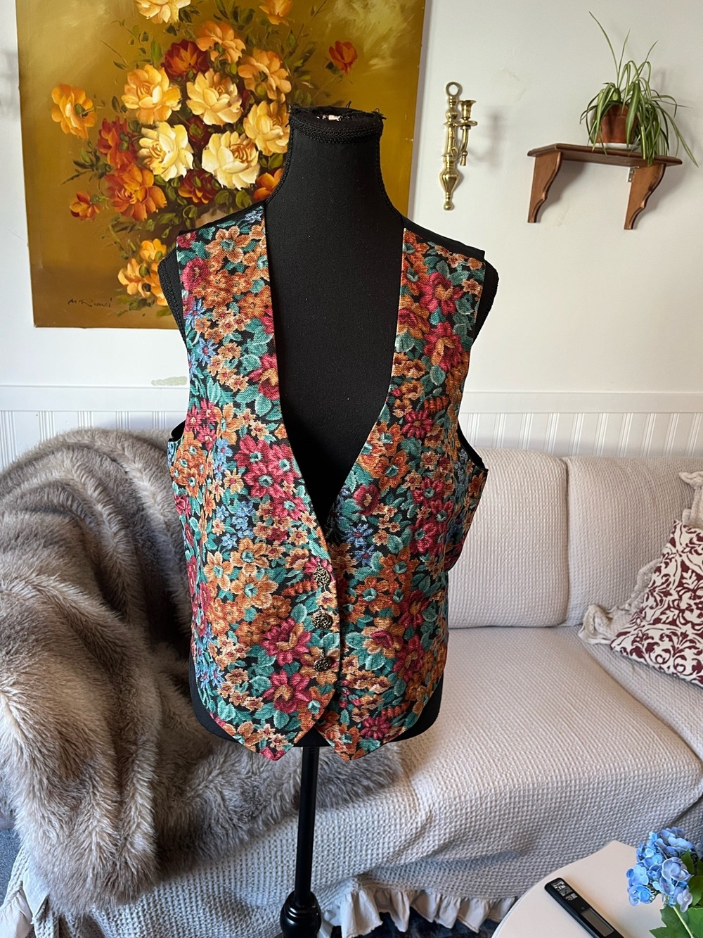Women’s Vintage Quilted Floral Tapestry Vest in Teal, Rust & Black M